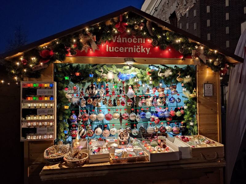 Vánoční stánek Praha Vánoční lucerničky