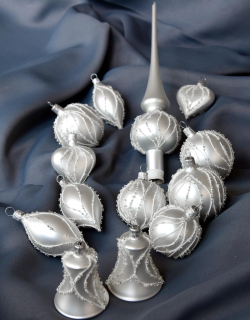 Sada vánočních ozdob BÍLÁ PANÍ 22 ks