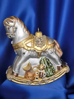 Vánoční figurka VELKÝ HOUPACÍ KONÍK SV. MARTINA 1 ks