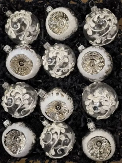 Vánoční ozdoby mix druhů limitka 2026/004 - 12 ks