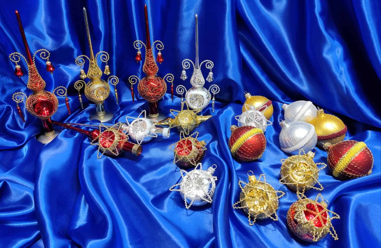 Nové retro vánoční ozdoby Viktoriánské, odrátkované